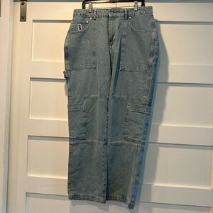 Ragged Cargo Jeans in Light Blue